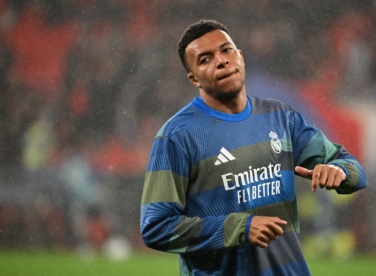 开云体育下载-断崖式下滑！姆巴佩此前31场38球→近7场仅1球，近2个月1球1助3黄